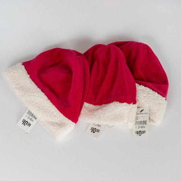 🎄🎄🎄NWT Santa Hats - size 3-6 months - Picture 1 of 3